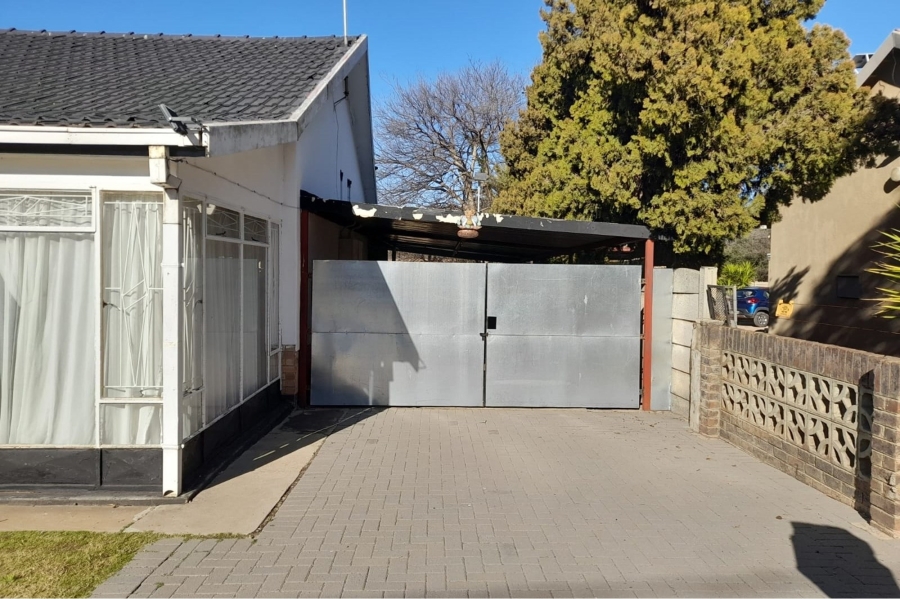 3 Bedroom Property for Sale in Flimieda North West